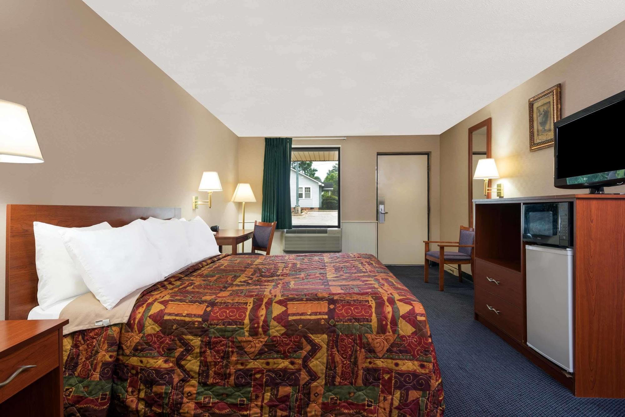 Knights Inn Elizabethtown Esterno foto