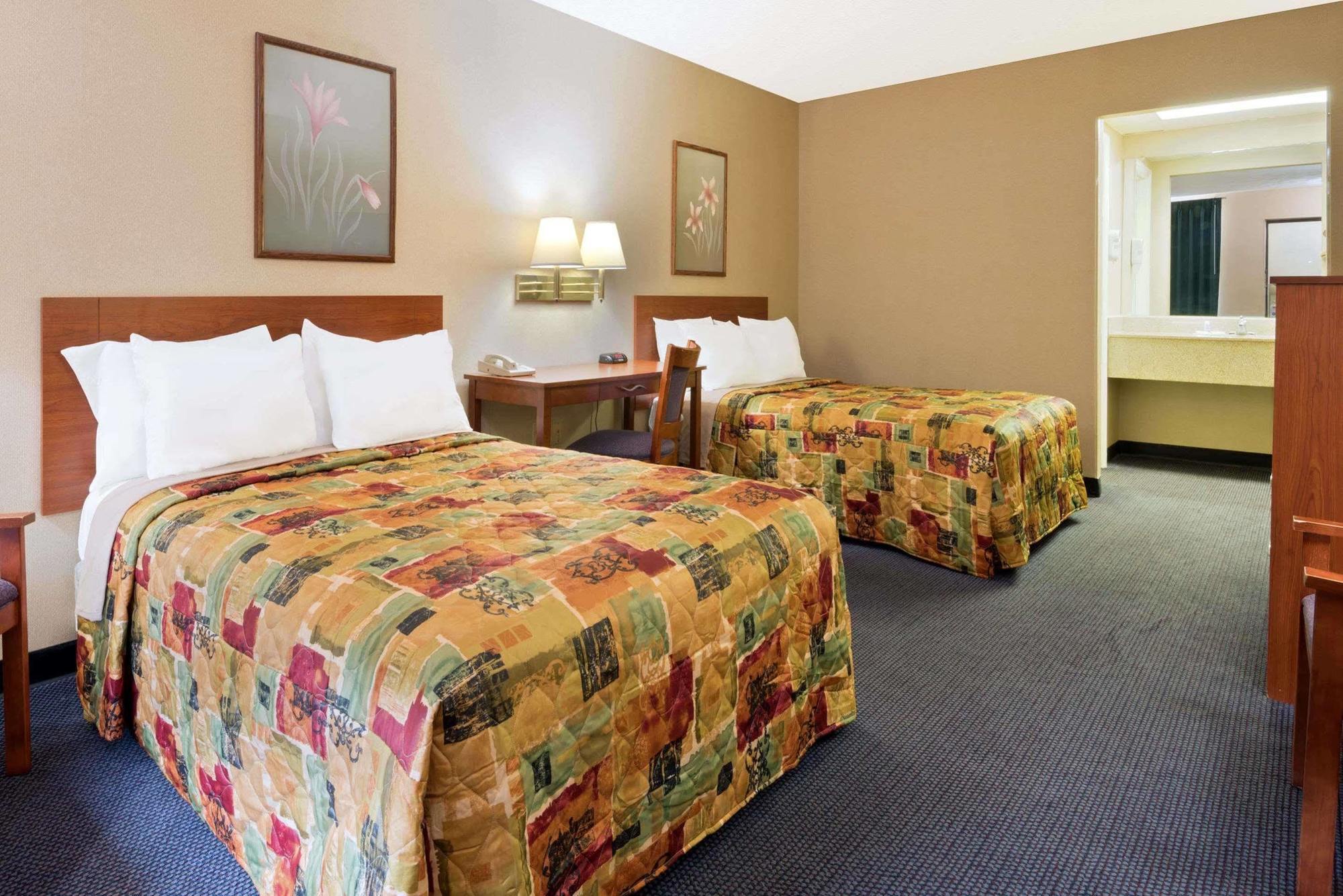 Knights Inn Elizabethtown Esterno foto