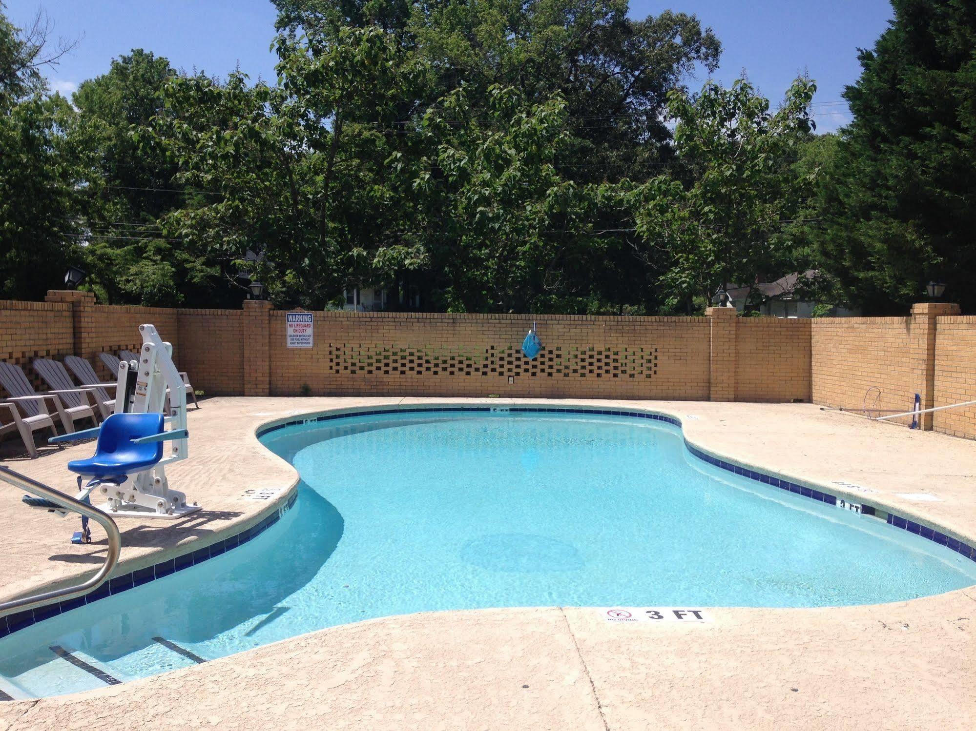 Knights Inn Elizabethtown Esterno foto